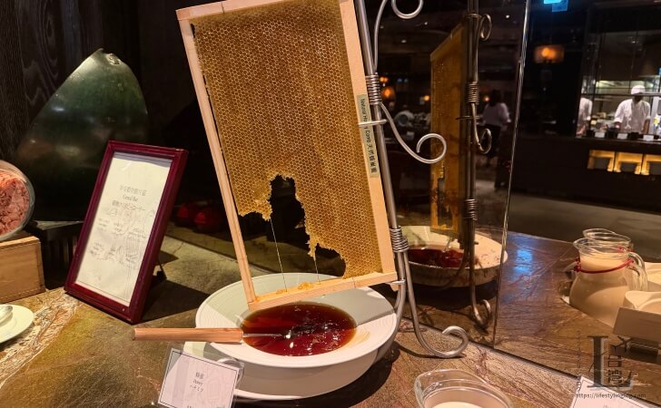 パレデシンホテル台北(君品酒店)の朝食で提供される天然蜂蜜
