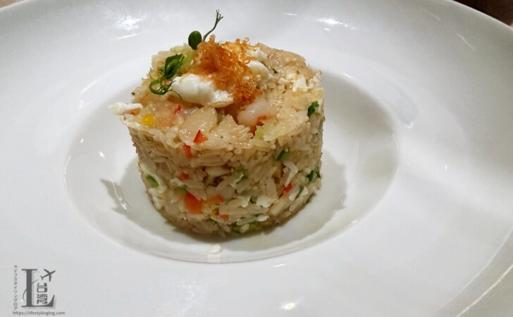 明娟楼中餐庁 (Ming Juan Lou Chinese Restaurant)の蛋白海皇瑤柱鮑魚粒炒飯